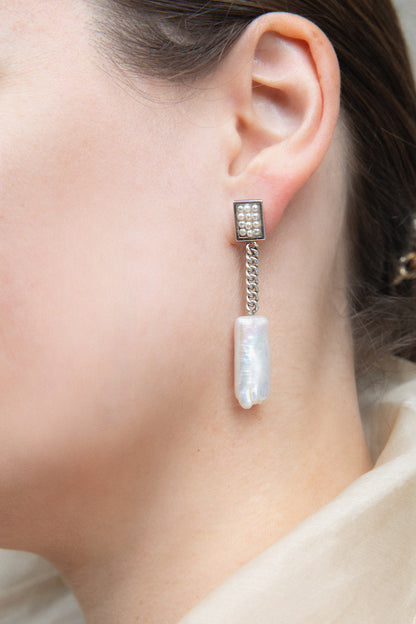 Passion Earrings with Caviar Pearls